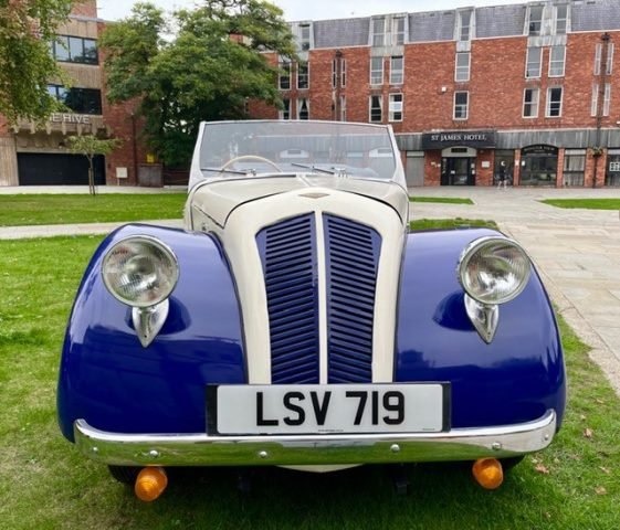 GMT Vehicals. Lloyd 650 made in Grimsby (Medium)