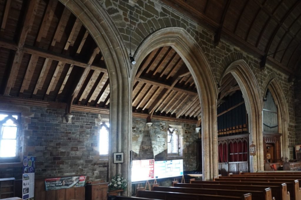 DE-FAVOURITE-Medium-1024x683