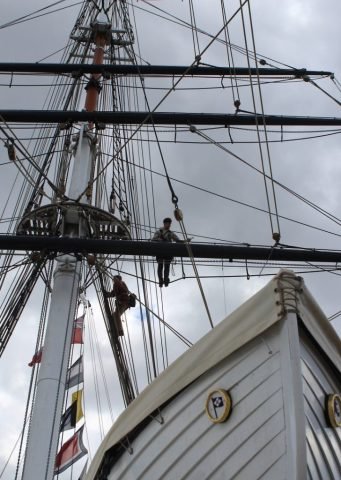 GMT Favourite Climbing the Rigging on the Cutty Sark (1) (Medium)