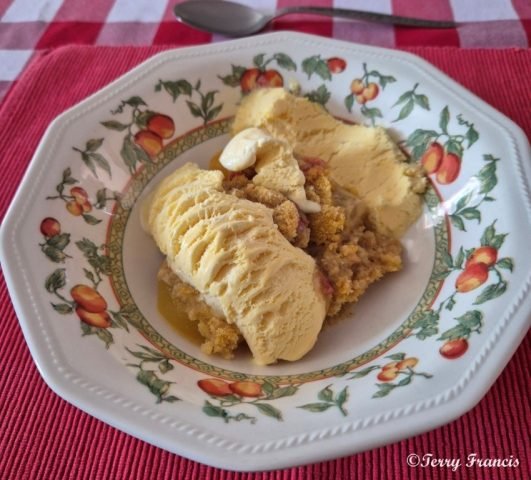 H-Homemade Apple & Rhubarb Crumble & Ice Cream (Medium)